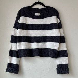 Cuffed Sleeve Cropped Stripe Sweater EUC